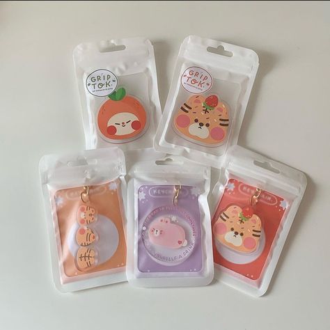 Merch Packaging Ideas, Acrylic Phone, Notebook Cover Design, Handmade Packaging, Cute Kawaii Animals, Acrylic Keychains, Cute Home Decor, Graphic Design Fun, Cute Keychain