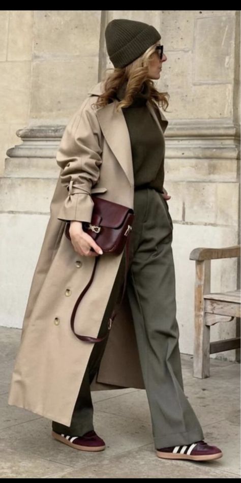 Trenchcoat Outfit, Old Money Fashion, Adidas Samba Outfit, Money Fashion, Look Adidas, Trench Coat Outfit, New Identity, Mode Boho, Mode Casual