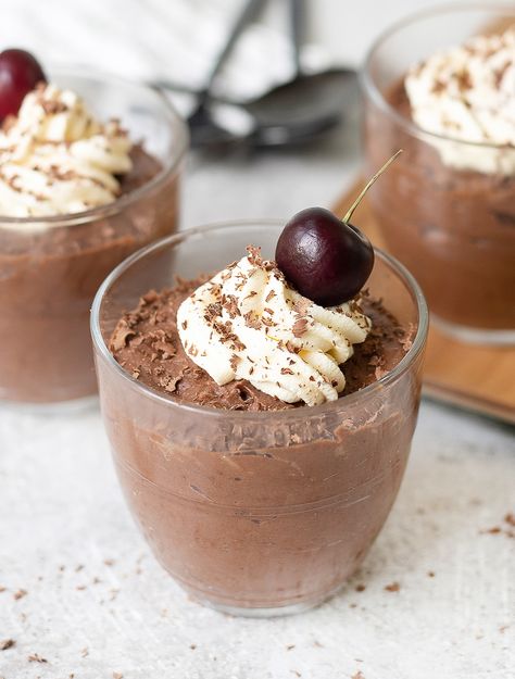 Eggless Chocolate Mousse Simple Couscous Recipes, Eggless Chocolate Mousse, Coffee Mousse, Chocolate Mousse Recipe, Sugar Free Cookies, Creamed Honey, Garlic Butter Chicken, Chocolate Cookie Recipes, Chicken Bites