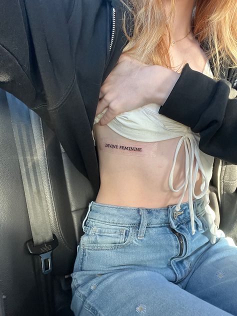 Divine Feminine Tattoo, Back Tats, Father Tattoos, Ribcage Tattoo, Cute Tats, Feminine Tattoo, Rib Tattoo, Feminine Tattoos, Aesthetic Grunge