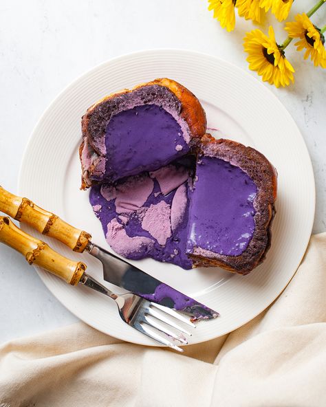 Ube Aesthetic, Lava Toast, Ube Recipes, Asian Side Dishes, Special Breakfast, Aesthetic Breakfast, Types Of Bread, Healthy Metabolism, No Cook Desserts