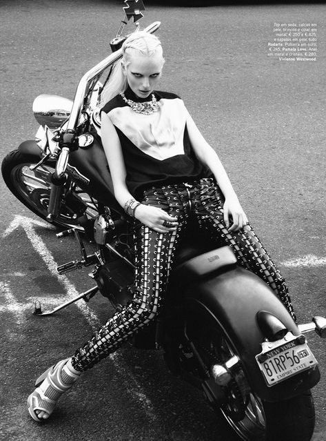 Biker Chic – Chrystal Copland stars in Vogue Portugal’s April 2013 edition photographed by Kevin Sinclair. Edgy Fashion Photography, Vogue Portugal, Alfred Stieglitz, Biker Chic, Women Fashion Edgy, Hipster Outfits, Biker Chick, Rocker Chic, Mötley Crüe