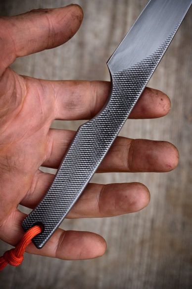 Messer Diy, Forging Knives, Trench Knife, Knife Ideas, Knife Making Tools, Diy Knife, Knife Patterns, Lines Pattern, Japanese Knife