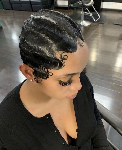 Miami Hairstyles, Waves Hair Styles, 360 Waves Hair, Twa Styles, Finger Waves Short Hair, Finger Wave Hair, Kort Bob, Finger Wave, Short Hair Waves