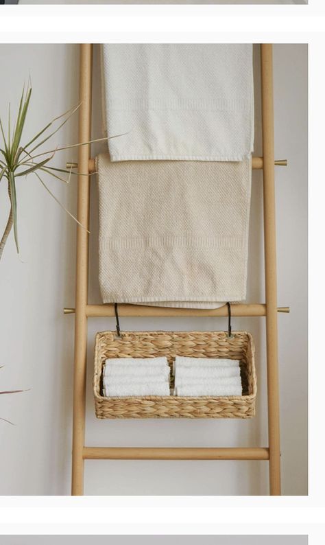 Towel Ladder Bathroom, Bathroom Towel Ladder, Old Ladder Ideas, Praying Room, Bamboo Ladders, Bathroom Ladder, Towel Ladder, Boho Furniture, House Bathroom