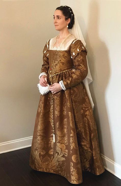 Venetian Clothing, 16th Century Gown, 15th Century Gown, Venetian Dress, 16th Century Dress, Elizabethan Gown, Historical Accessories, Edwardian Era Fashion, Italian Costume