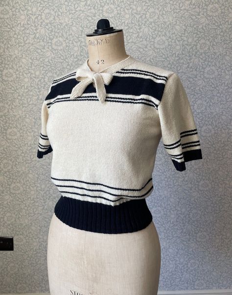 1930s Cotton Summer Sweater Knitting Collar Pattern, 1930s Outfits For Women, 1930s Winter Fashion, 1930s Sweater, 30s Clothes, 50s Sweater, 1930s Clothing, 1930s Outfits, Sweater Inspiration