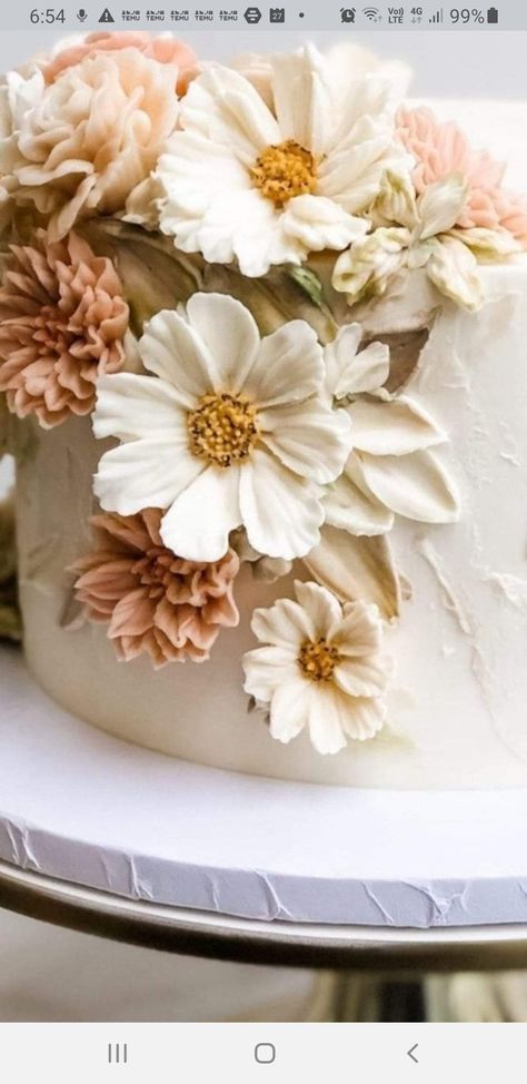 Butter Cream Flower Cake, Buttercream Flower Painting, Buttercream Painted Flowers, Palate Knife Buttercream Flowers, Pallet Knife Buttercream Flowers, Buttercream Painted Cakes Flower, Buttercream Cake Decorating, Buttercream Flowers, Cream Flowers