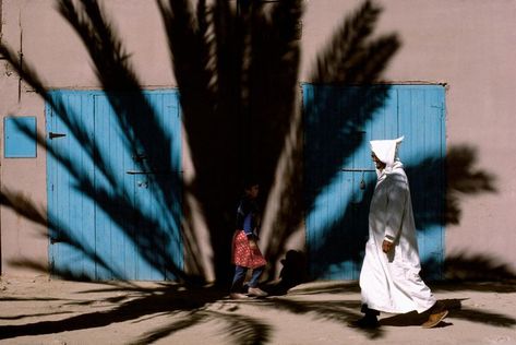 Sabine Weiss, Bruno Barbey, James Nachtwey, Louis Daguerre, Marc Riboud, Willy Ronis, Ralph Gibson, Viviane Sassen, A Well Traveled Woman