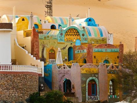 Guy Says African Architecture Isn't Showcased Compared To European And Asian, Posts 44 Of Its Gorgeous Examples Moorish Architecture, Stone City, Friedensreich Hundertwasser, Colour Architecture, Cradle Of Civilization, Egypt Tours, Traditional Building, Pyramids Of Giza, Mombasa