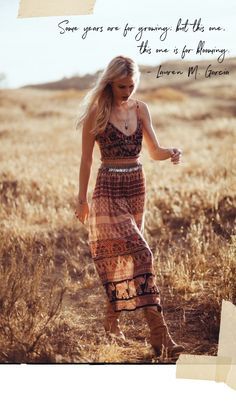 "Some years are for growing but this one this one is for blooming." - Lauren M. Garcia Danny Dog, Looks Hippie, Hippie Fashion, Estilo Hippie, Bohemian Maxi Dress, Hippie Outfits, Hippie Chic, Estilo Boho, Hippie Style