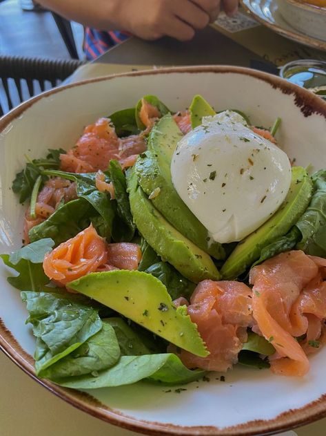 Plats Healthy, Salmon Avocado, Healthy Food Dishes, God Mat, Healthy Lifestyle Food, Healthy Food Motivation, The Arch, Idee Pasto Sano, Food Goals