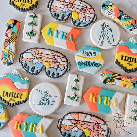 Snowboard Cookies Decorated, Ski Cookies Decorated, Snowboard Birthday Party, Snowboarding Cookies, Skiing Cookies, Mountain Cookies Decorated, January Cookies, Adventure Cookies, 21 Cookies