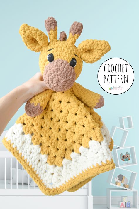 This giraffe crochet lovey blanket pattern is your next crochet project in the queue! It's made with super bulky weight yarn so it works up quickly and will make the sweetest gift for a new baby or toddler. This crochet pattern is written in standard U.S. crochet terms in English only and the finished size of the blanket is approximately 19" x 19". The pattern contains step-by-step instructions and photos along the way! Grace And Yarn Patterns, Giraffe Lovey Crochet Pattern Free, Flat Crochet Animals, Animal Baby Blanket Crochet, Crochet Quick Projects Free, Baby Crochet Projects, Quick Crochet Ideas, Crocheted Lovey, Crochet Patterns Blanket