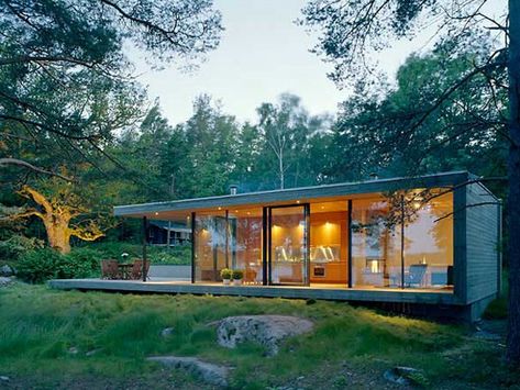 Captivating wooden coastal cottage retreat Home Designs Exterior, Stockholm Archipelago, Sweden House, Cottage Retreat, Philip Johnson, A Small House, Glass Walls, Style Cottage, Island House