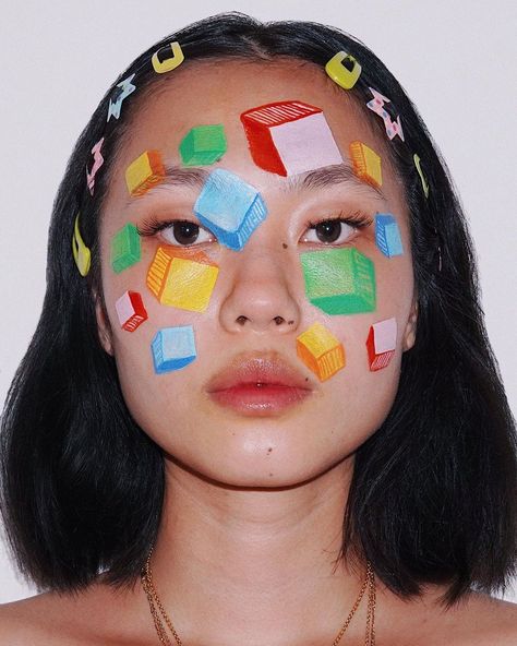 Abstract Makeup Looks, Abstract Makeup, Makeup Editorial, Makeup Creative, Beginners Makeup, Portrait Reference, Photography Abstract, Creative Fashion Photography, Makeup Simple