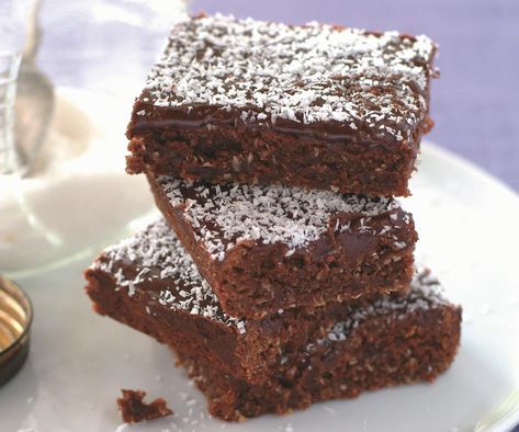 Morning Tea Recipes, Beet Brownies, Chocolate Coconut Slice, Chocolate Snack Cake, One Bowl Brownies, Brownies Recipes, Coconut Slice, Chocolate Slice, Delicious Brownies