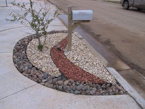 Mailbox Garden, Mailbox Landscaping, Landscaping Around House, Areas Verdes, Outdoor Landscape Lighting, Landscaping Tips, Landscaping With Rocks, Landscaping Plants, Desert Landscaping