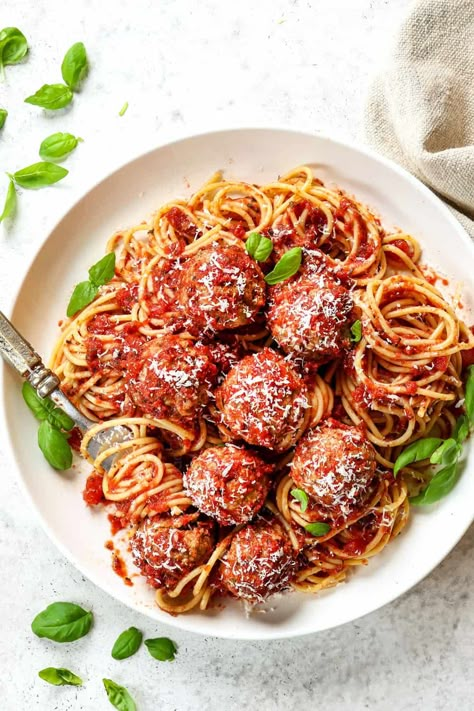 Juicy, fork tender Italian turkey meatballs bathed in a quick and easy rich tomato sauce for an utterly addicting healthy dinner win! Meatballs And Sauce, Italian Turkey Meatballs, Cilantro Lime Salmon, Ground Turkey Meatballs, Italian Turkey, Easy Tomato Sauce, Carlsbad Cravings, Red Wine Sauce, Meatball Ingredients