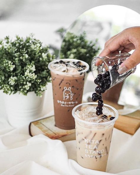 Milktea Aesthetic Photography, Food Photography Fruit, Bubble Tea Menu, Boba Bar, Idea Photoshoot, Monster Ice Cream, Tea Restaurant, Bubble Tea Shop, Coffee Shop Interior Design