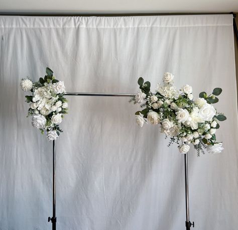 Flower Arbor, Wedding Aisle Flowers, Flower Runner Wedding, White Flowers Wedding, Arch Arrangement, Flower Runner, Wedding Arbor, Reception Table Decorations, Aisle Flowers