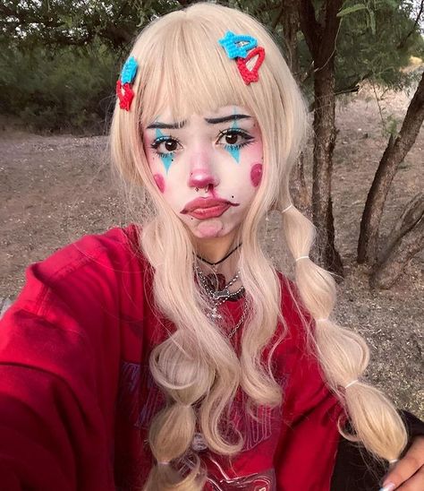 Cute Clown Makeup, Halloween Makeup Clown, Funky Makeup, Graphic Makeup, Cute Clown, Halloween Makeup Inspiration, Swag Makeup, Cool Makeup Looks, Dope Makeup