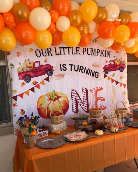 1st Birthday Thanksgiving Theme, Pumpkin Patch Birthday Party, 1st Birthday Party Ideas, Fall First Birthday, Pumpkin Patch Birthday, Fall 1st Birthdays, Halloween First Birthday, Halloween 1st Birthdays, Pumpkin Birthday Parties