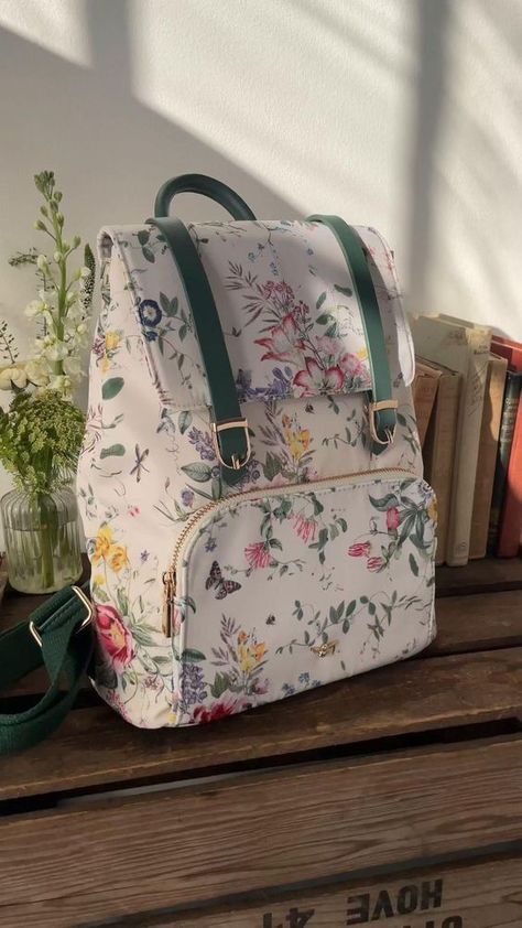 Cottagecore Backpack, Sewing Backpack, Diy Backpack Pattern, Pretty Backpacks, Fable England, Compact Backpack, Quintessentially British, Toile Print, Cute Mini Backpacks