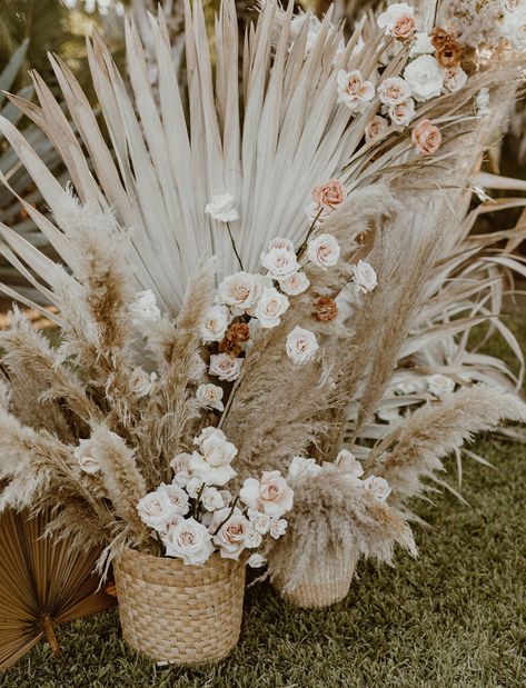 Boho Themed Engagement Party, Romantic Boho Wedding Decor, Mexican Boho Wedding, Boho Theme Decor, Wedding Boho Flowers, Wedding Boho Decor, Blush And Ivory Wedding, Coastal Wedding Decor, Romantic Boho Wedding