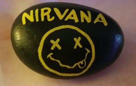 Nirvana Painting, Nirvana Band, Garden Rock Art, Diy Rock Art, Seashell Painting, Painted Rocks Kids, Painted Rocks Craft, Painted Rocks Diy, Rock Painting Ideas Easy