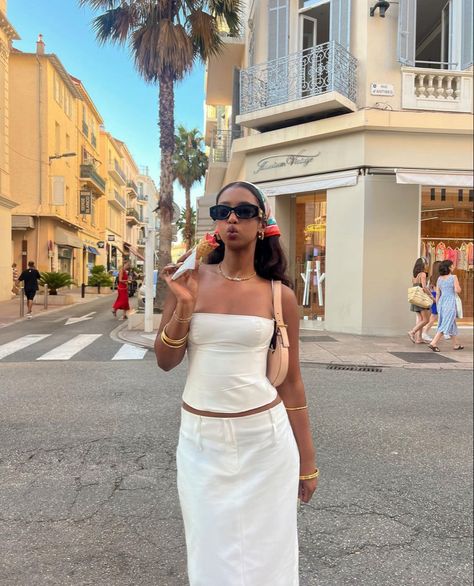 Modest Beach Outfit, Samira Ahmed, Queen Outfits, Church Fits, Modest Summer Outfits, Going Out Outfits, South Of France, Outfits Aesthetic, Signature Style