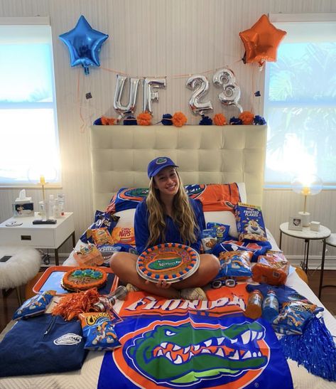 Uf College Aesthetic, Uf Acceptance, Bed Decorating Ideas College Acceptance, Uf Bed Party, Bed Party Ideas College, College Commitment Pictures Bed, College Acceptance Pictures, College Decision Reveal, College Acceptance Room Decorating