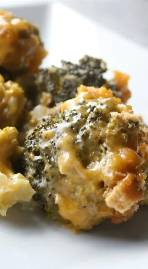 Broccoli Cheese Casserole Recipe, Cheesy Broccoli Casserole, Slow Cooker Broccoli, Cheese Casserole Recipes, Salad Kale, Slow Cooker Casserole, Broccoli Cheese Casserole, Cheesy Broccoli, Cheese Casserole