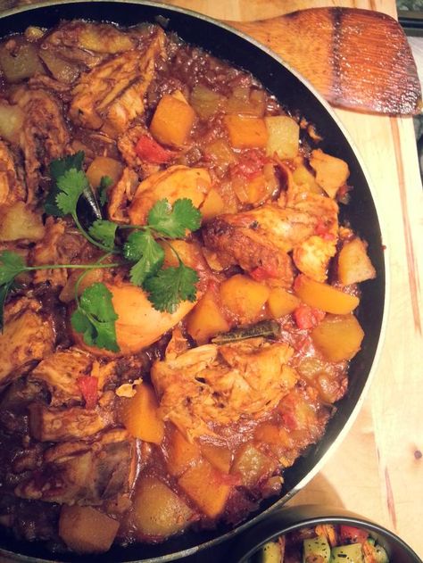 This simple Durban chicken curry recipe is the perfect introduction to South African Indian cuisine, which boasts the best tasting curries in the world. South African Dishes, Chicken Curry Recipe, African Cooking, South African Recipes, Curry Dishes, Curry Chicken Recipes, Curry Recipe, Chicken Curry, African Food