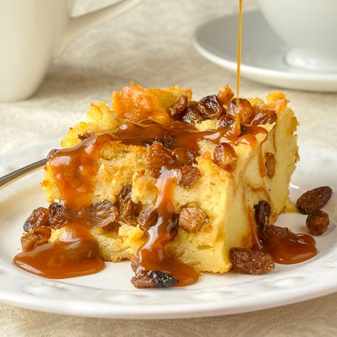 Rum Sauce For Bread Pudding, Rum Raisin Bread Pudding, Rum Raisin Bread, Sauce For Bread Pudding, Rum Bread Pudding, Rum Raisin Ice Cream, Raisin Bread Pudding, Best Bread Pudding Recipe, Newfoundland Recipes