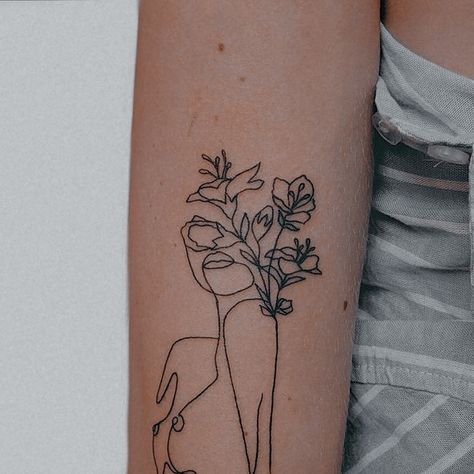 Plant Lady Tattoo, Flowers Tattoos, Lady Tattoo, Birth Flower Tattoos, Girl Tattoo, Plant Lady, Birth Flower, Birth Flowers, Flower Tattoos