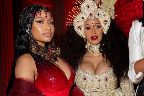 ≡ Things You Didn’t Know About Cardi B ➤ Brain Berries Nicki And Cardi, Cardi B And Nicki Minaj, Cardi B Album, Bronx Rappers, Bodak Yellow, Album Of The Year, Female Rappers, People's Choice Awards, The Plaza