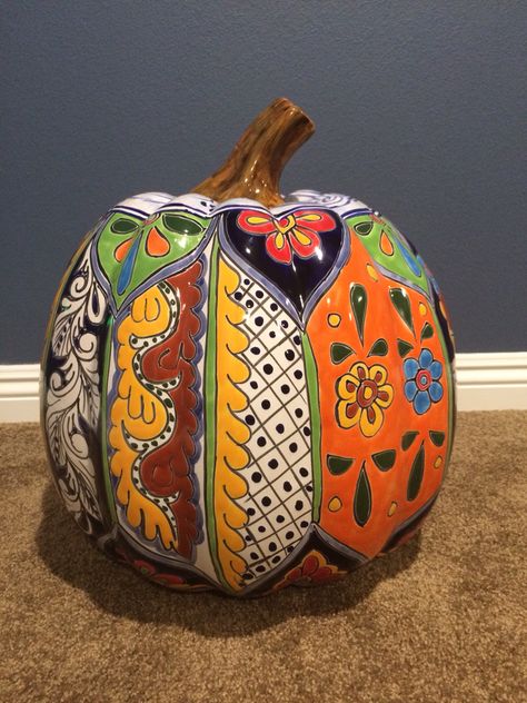 My new talavera pumpkin! Mexican Pumpkin, Pumpkin Ceramic, Pumpkin Candle Holder, Pumpkin Candle, Ceramic Pumpkin, Painted Pumpkin, Diy Halloween Decor, Creative Pumpkins, Pumpkin Carving Templates