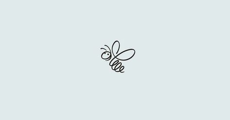 Honey Bee Tattoo Design, Bee Tattoo Manchester, Small Bee Tattoo, Small Crown Tattoo, Honey Bee Tattoo, Bumble Bee Tattoo, Matching Friend Tattoos, Body Tattoo Design, Small Crown