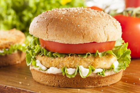 Mcchicken Sauce Recipe, Vegan Blue Cheese Recipe, Mcchicken Sauce, Mcdonalds Copycat Recipes, Chicken Breast Sandwich, Chicken Patty, Blue Cheese Recipes, Boiled Chicken Breast, Lemon Squares