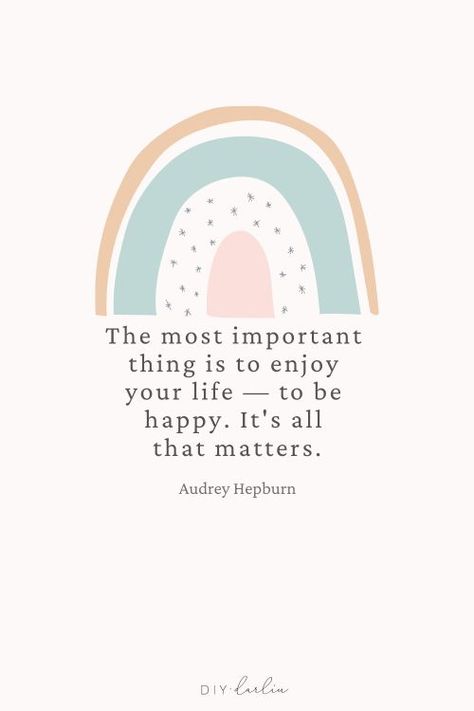 The Most Important thing is to enjoy your life - to be happy. It's all that matters.  #inspirationalquote #positivityquote #selflovequote Happiest Quotes, Positive Quotes For Life Happiness, Some Beautiful Quotes, Quotes About Happiness, Motivation Positive, Motiverende Quotes, Buku Skrap, Feel Good Quotes, Life Quotes Love