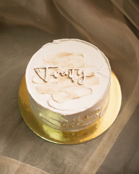 Beige bento cake, bento cake with gold, bento cake twenty 20th Birthday Bento Cake Ideas, Bento Cake 20th Birthday, Cake For 20th Birthday, It's My Birthday 20, 20th Birthday Cake, 20th Bday, 20 Birthday Cake, 20 Birthday, Bento Cake