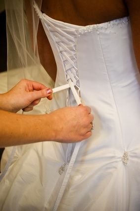 How to Put a Corset Back in a Wedding Dress Wedding Dresses Corset Back, Corset Back Wedding Dress, Dresses Corset, Mother Photos, Wedding Dress Alterations, Sewing Wedding Dress, Sewing Alterations, Diy Wedding Dress, Wedding Dress Patterns