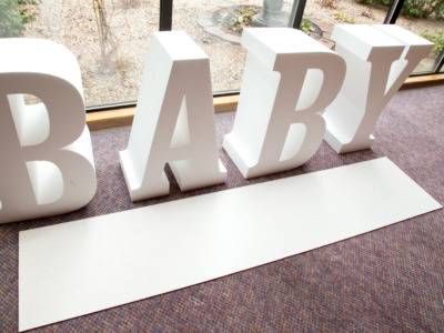 Foam Board Diy, Diy Marquee Letters, How To Make Foam, Foam Table, Styrofoam Letters, Jumbo Letters, Styrofoam Crafts, Foam Letters, Diy Letters