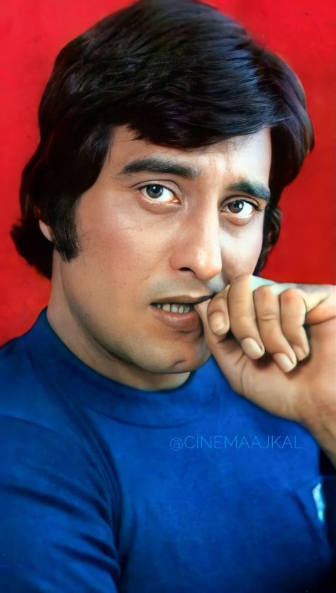 3d Typography Design, Vinod Khanna, Old Film Stars, Rajesh Khanna, Retro Bollywood, Latest Funny Videos, Photo Art Gallery, Film Producer, Bollywood Actors