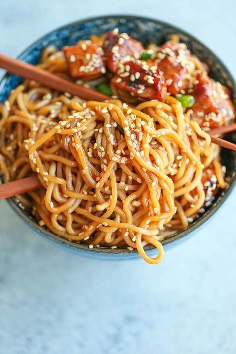 nudeln asiatisch mit fisch Teriyaki Chicken And Noodles, Teriyaki Chicken Noodles, Hibachi Noodles, Ayam Teriyaki, Noodle Bowls Recipes, Pollo Teriyaki, Bowl Of Noodles, Chicken And Noodles, Asian Dish