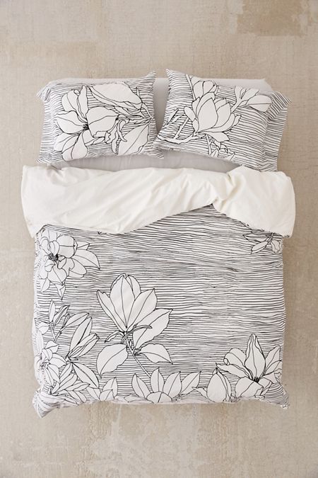 Bedding Sale: Duvet Covers, Sheets + More | Urban Outfitters Urban Pattern, Queen Bed Dimensions, Bedding And Curtain Sets, Duvet Covers Urban Outfitters, Bed Sheets Online, Best Bedding Sets, Black Duvet Cover, Green Duvet, Yellow Bedding