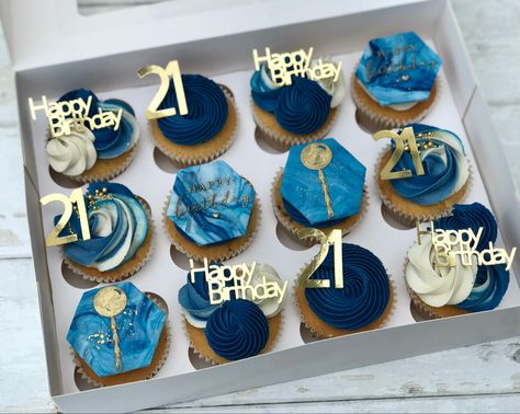 Cupcakes For Him Birthday, Happy Birthday Cupcakes For Men, Cupcakes For Men, Happy Birthday Man, Cupcakes Ideas, Happy Birthday Cupcakes, Cupcake Decoration, Diy Gifts For Him, Creative Birthday Cakes