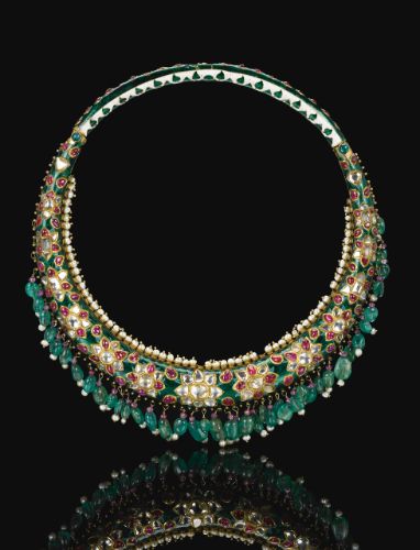 An outstanding Maharani torque necklace (hasli), Bikaner, Rajasthan, late 19th century | Lot | Sotheby's Diamond Emerald Necklace, Mughal Jewelry, Torque Necklace, Vintage Indian Jewelry, Pakistani Jewellery, Cowgirl Bling, Antique Gold Jewelry, Indian Jewelry Sets, Polki Jewellery