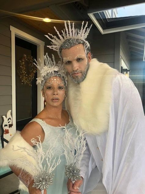 Halloween Ice Queen Costume, Ice Queen Couple Costume, Winter Costumes Halloween, Ice King And Queen Costume, King And Queen Halloween Costumes, Fire And Ice Couples Costume, Ice Party Theme Outfit, Ice Queen Costume Diy, Christmas Costumes Couples